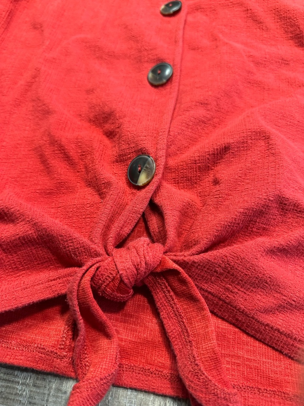 Old Navy Red Tie-Knot Button Tank Top - Picture 3 of 8